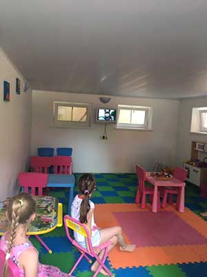Отдых на Азовском море — пансионат Кипарис, детская комната фото