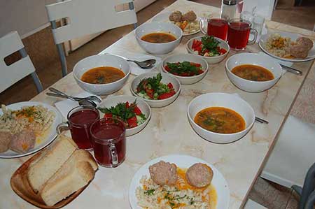 Отдых на Азовском море, питание в пансионате Кипарис Кипарис, столовая